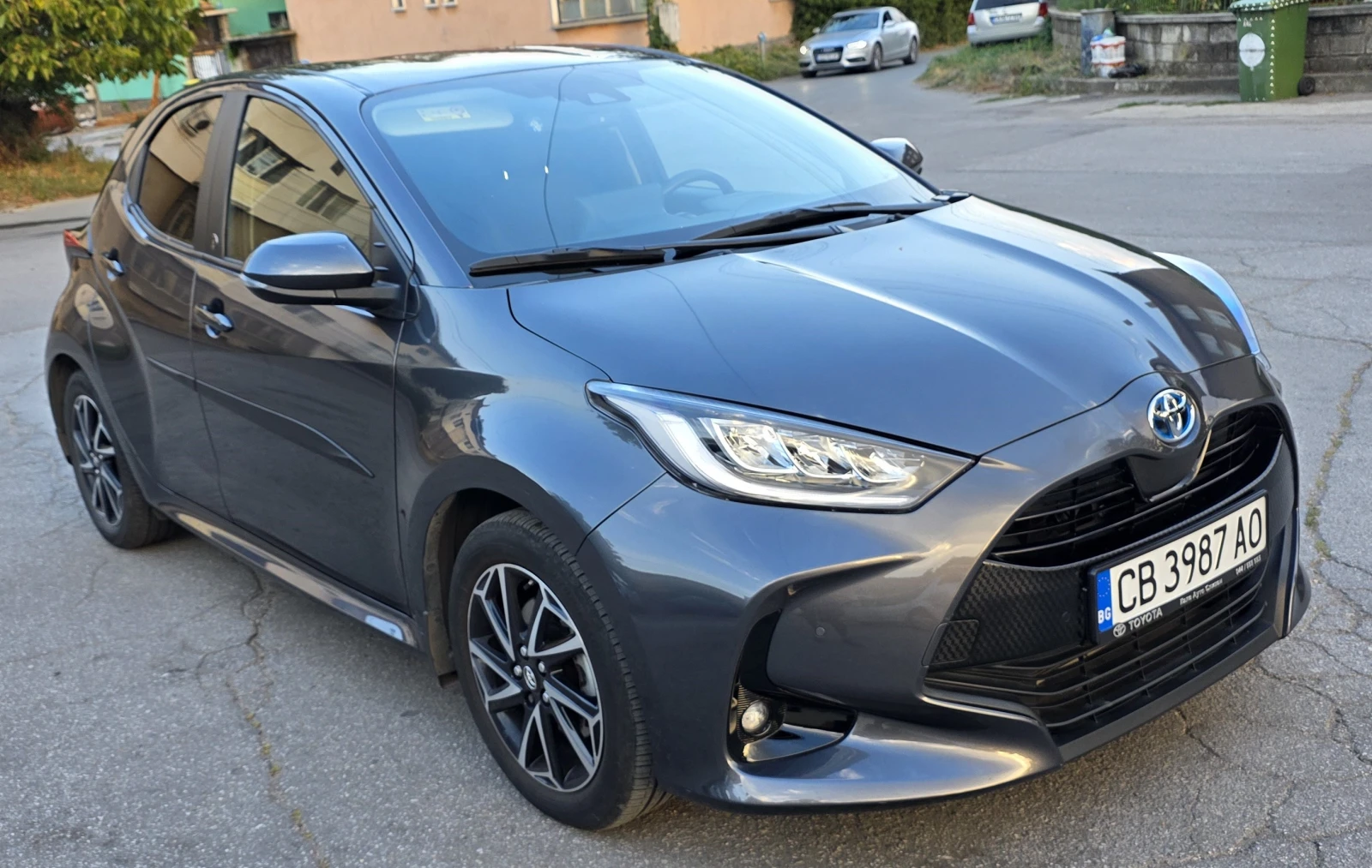 Toyota Yaris 1.5 HIBRID "TEAM-D", снимка 8 - Автомобили и джипове - 56078609