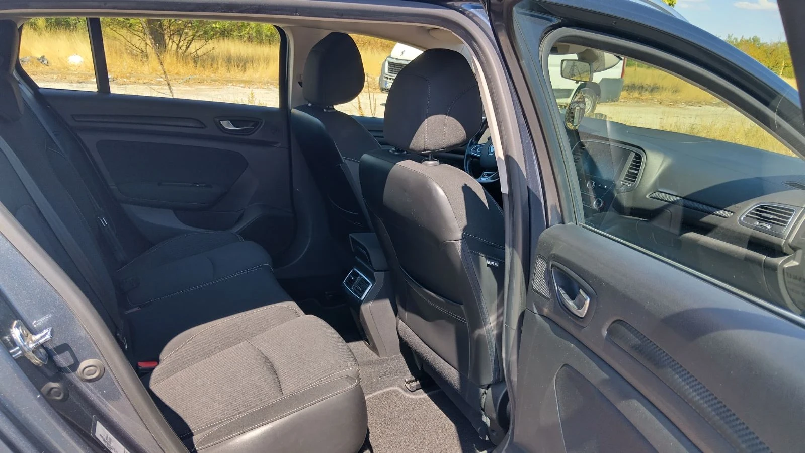 Renault Megane, снимка 5 - Автомобили и джипове - 56359893