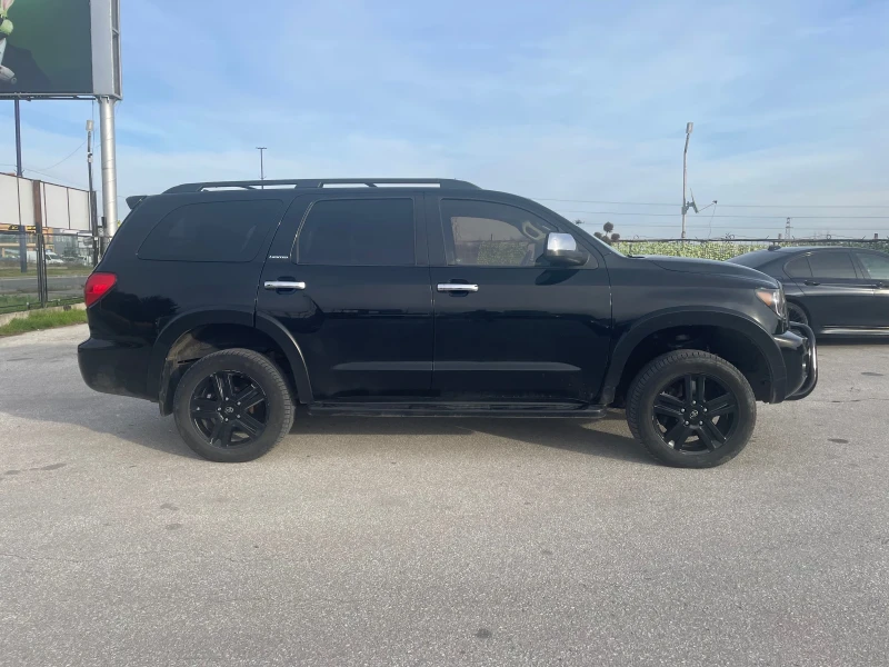 Toyota Sequoia, снимка 3 - Автомобили и джипове - 52632136