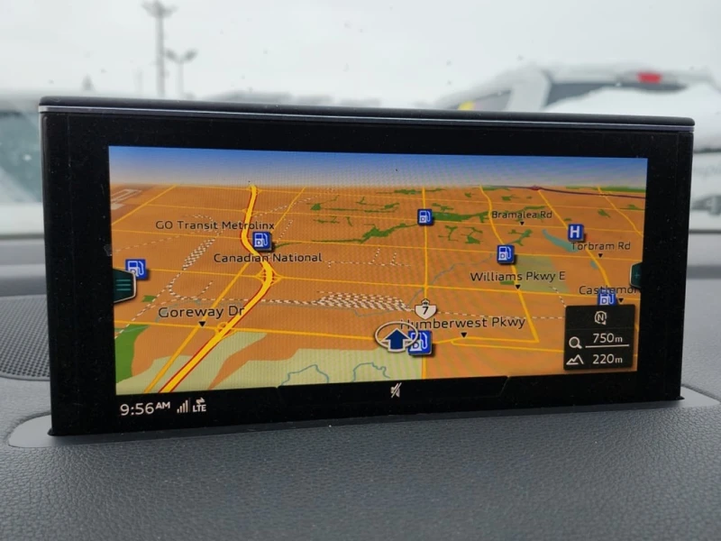 Audi Q7 * PREMIUM PLUS * 7-МЕСТЕН* * ПАНОРАМА* , снимка 10 - Автомобили и джипове - 53374559