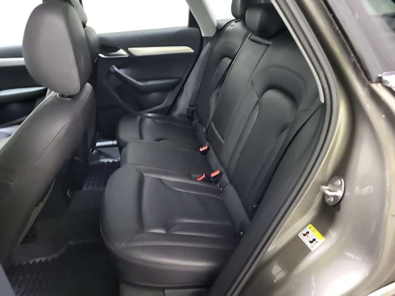 Audi Q3 PROGRESSIV /CARFAX/Кожа/Панорама/Кейлес/Подгрев, снимка 12 - Автомобили и джипове - 53570955