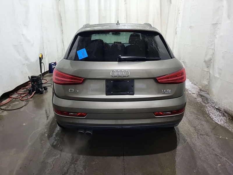 Audi Q3 PROGRESSIV /CARFAX/Кожа/Панорама/Кейлес/Подгрев, снимка 6 - Автомобили и джипове - 53570955