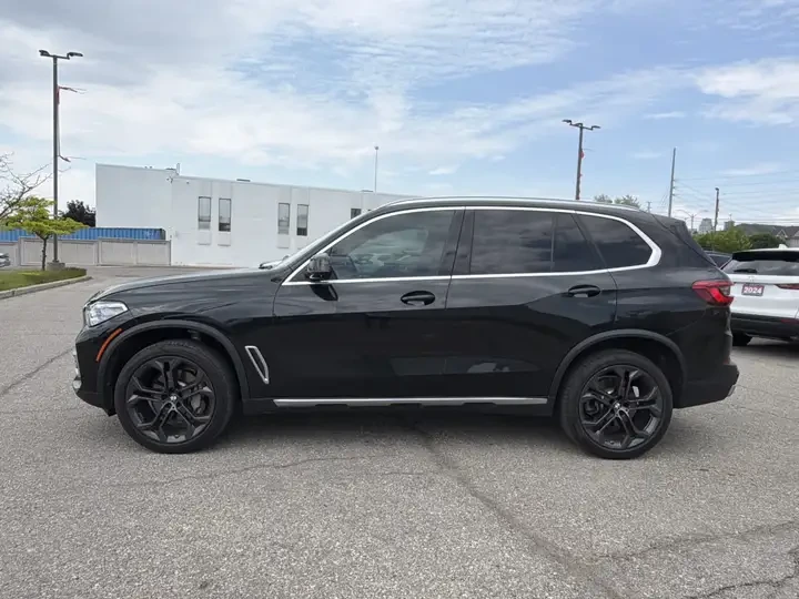 BMW X5 xDrive40i * Keyless * CARFAX * АВТО КРЕДИТ * , снимка 3 - Автомобили и джипове - 55090794