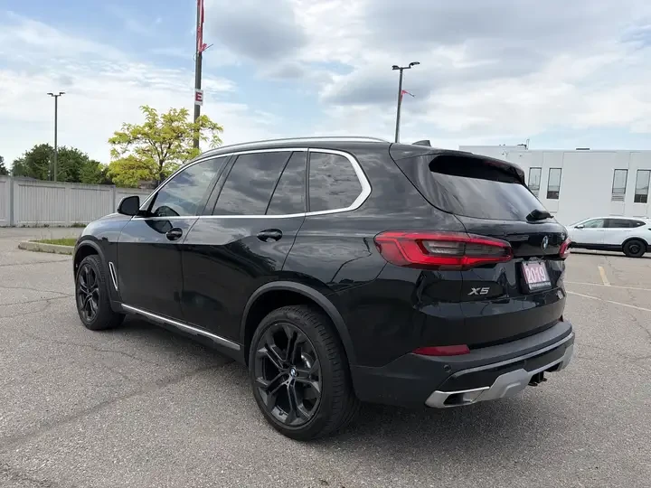 BMW X5 xDrive40i * Keyless * CARFAX * АВТО КРЕДИТ * , снимка 5 - Автомобили и джипове - 55090794