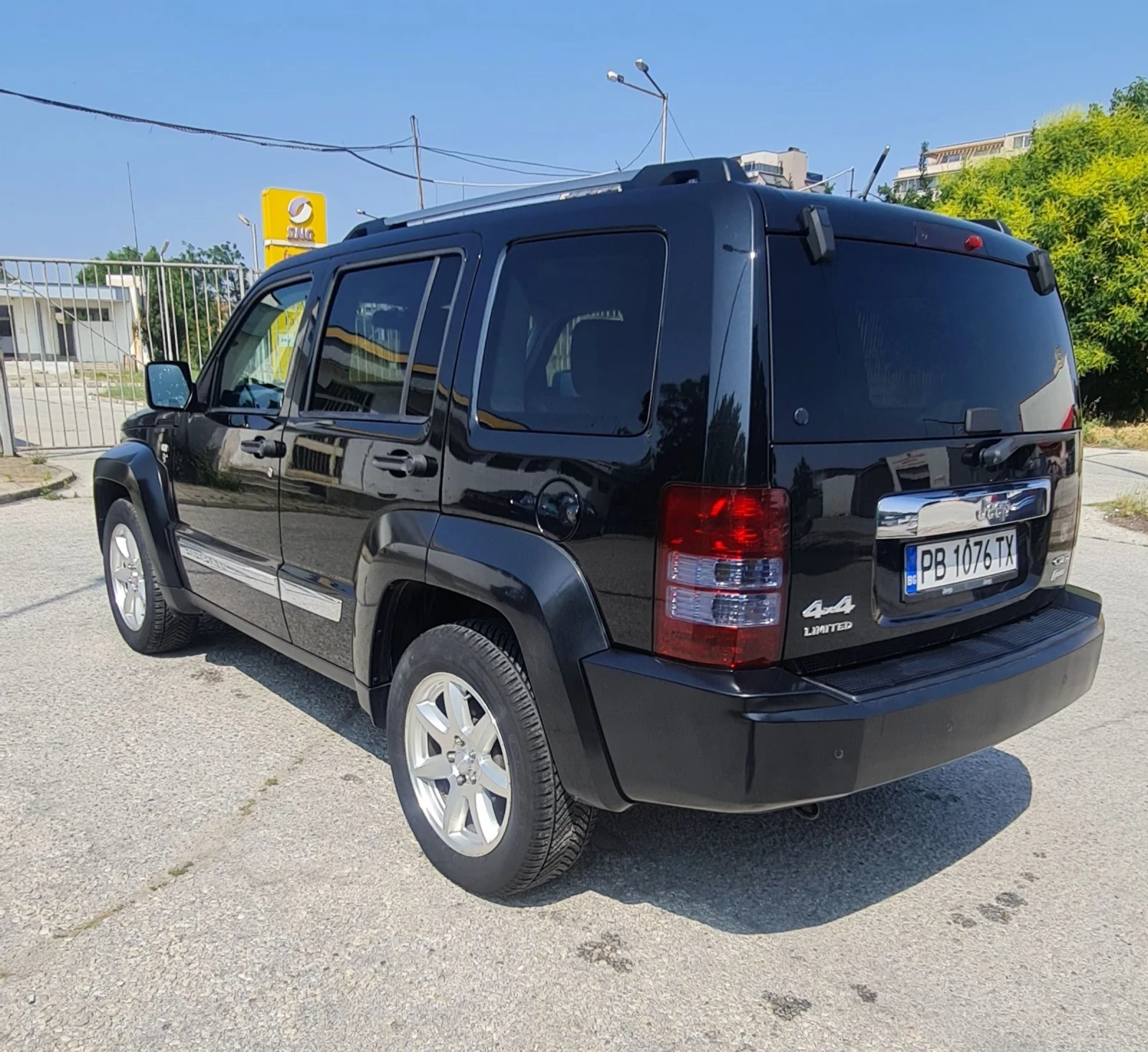 Jeep Cherokee  - изображение 5