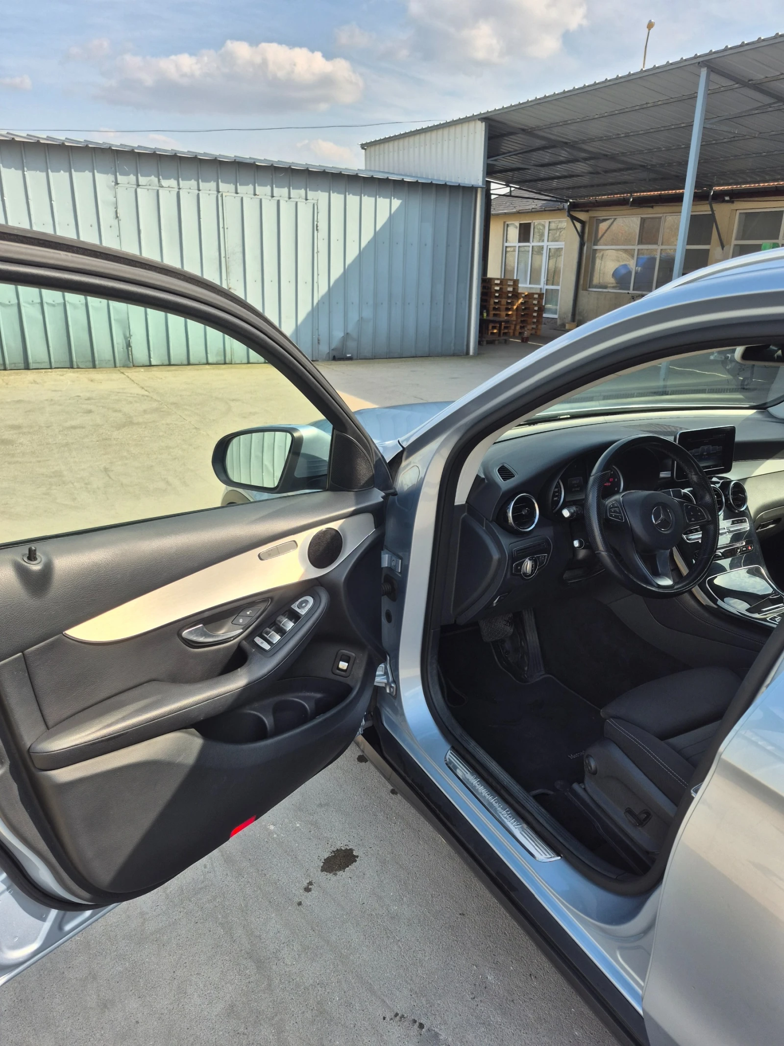 Mercedes-Benz GLC, снимка 11 - Автомобили и джипове - 53877410