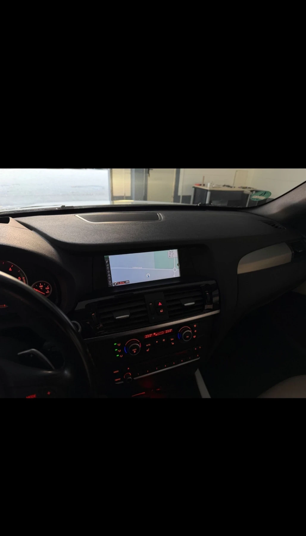 BMW X3 3.5D TOP / M PACKAGE// Панорама//HeadUp , снимка 6 - Автомобили и джипове - 54305454