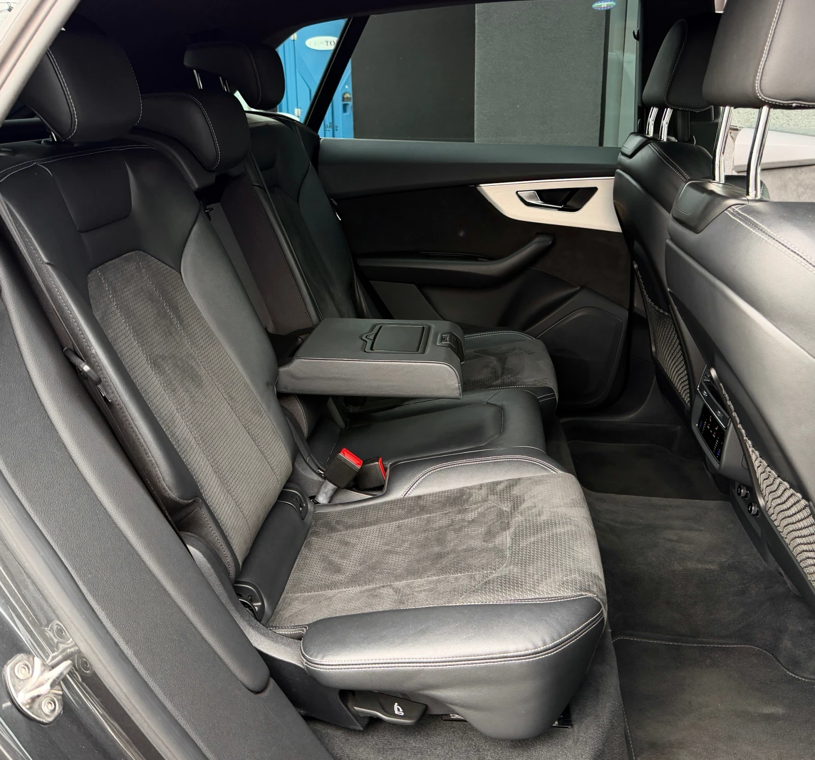 Audi SQ8 V8* TDI* 435kc., снимка 11 - Автомобили и джипове - 55133474
