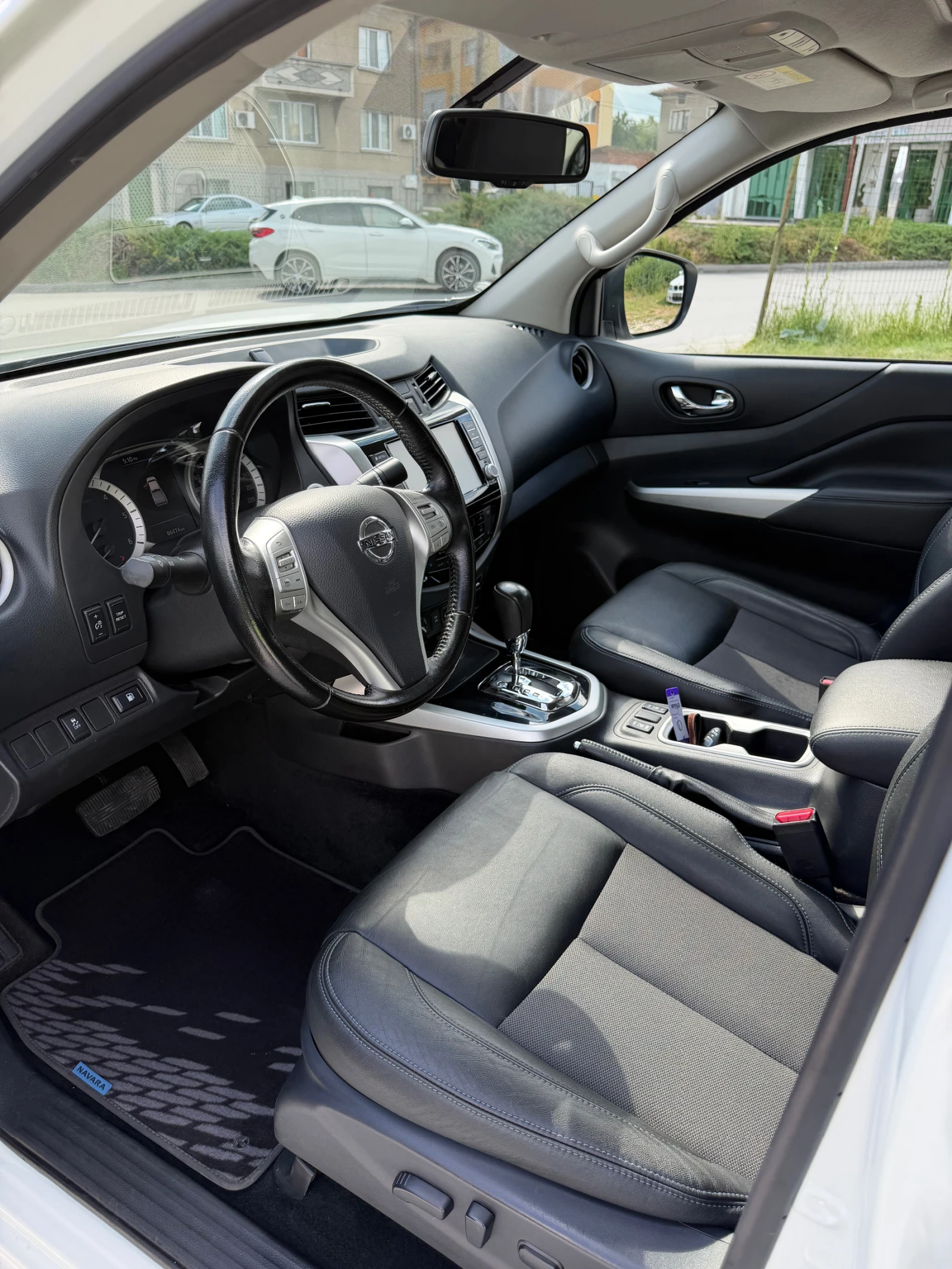 Nissan Navara NP300 Facelift 86000 км, снимка 9 - Автомобили и джипове - 55272381