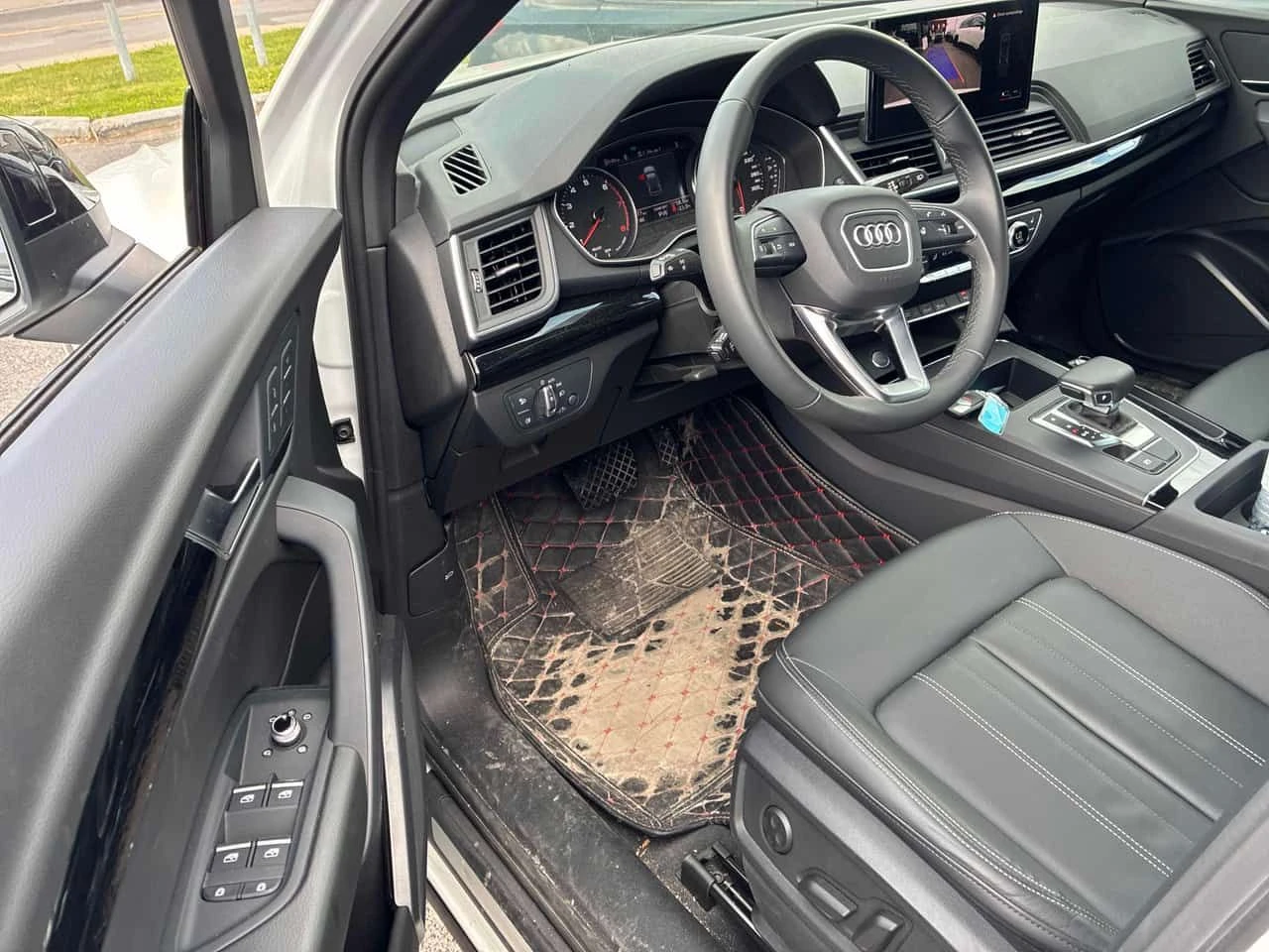 Audi Q5 45 TFSI quattro / DISTRONIC / LED / CARFAX , снимка 5 - Автомобили и джипове - 55662991