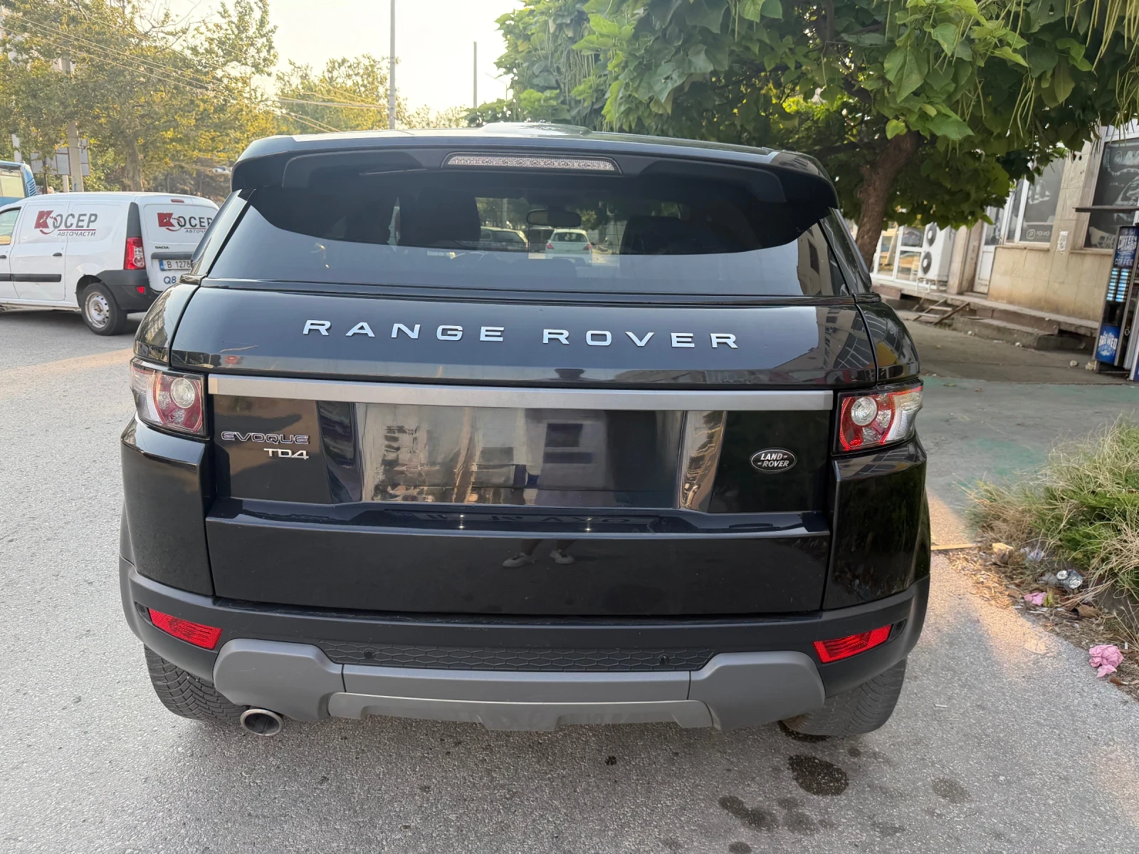 Land Rover Range Rover Evoque 2.2D* 6ск* Ръчка, снимка 7 - Автомобили и джипове - 55710733