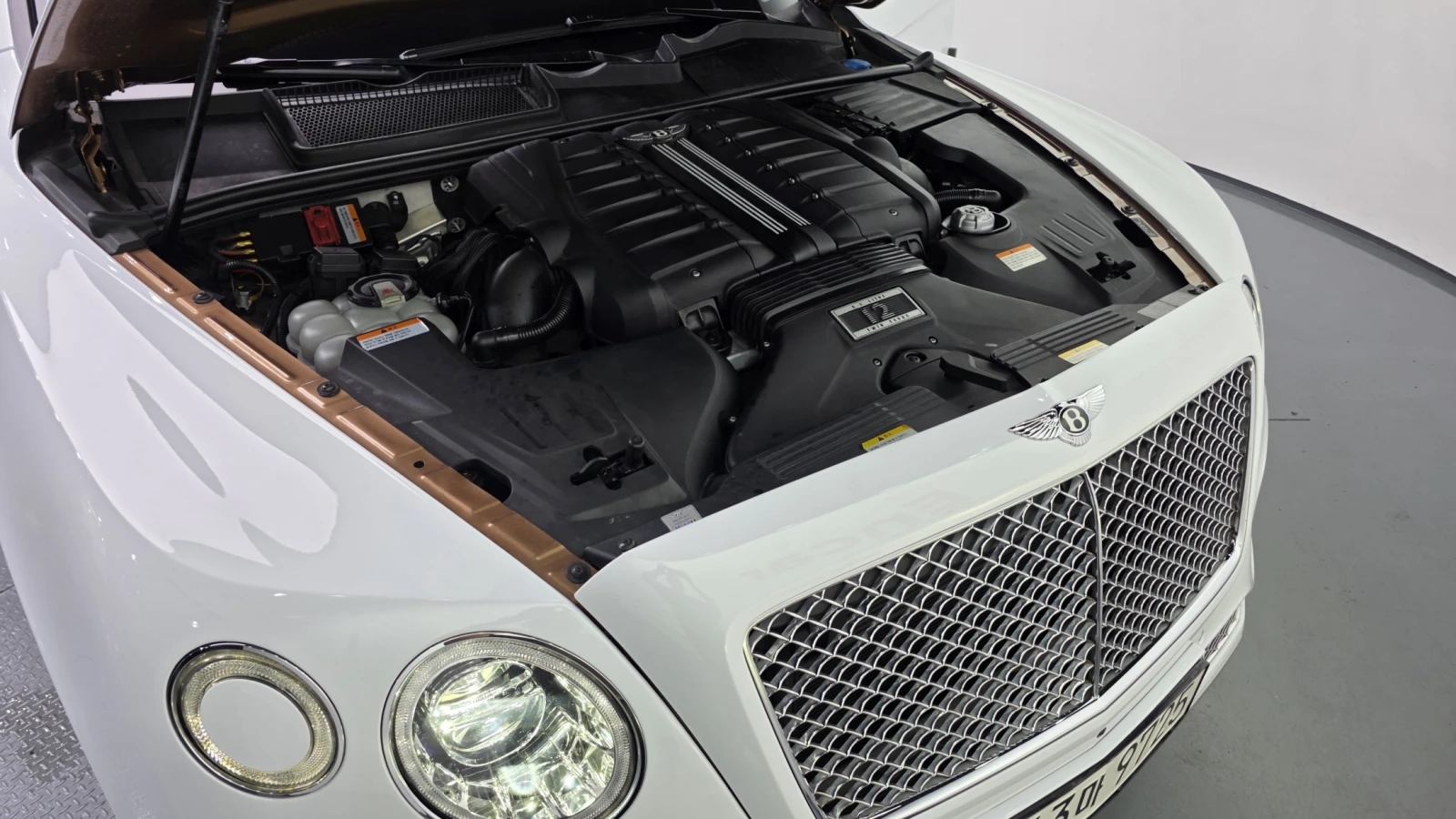 Bentley Bentayga W12* BLIND SPOT* ��. ��������* �����* ������ ���� | Mobile.bg � ����������� 6