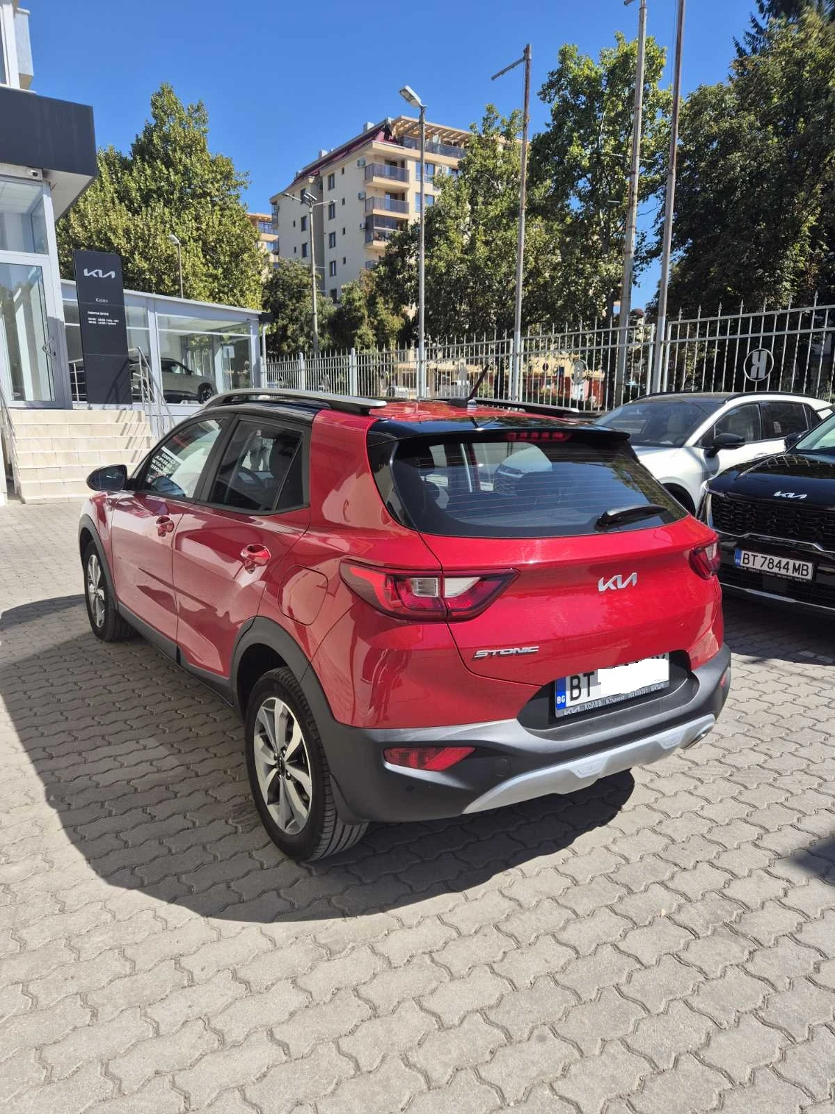 Kia Stonic, снимка 6 - Автомобили и джипове - 55989769
