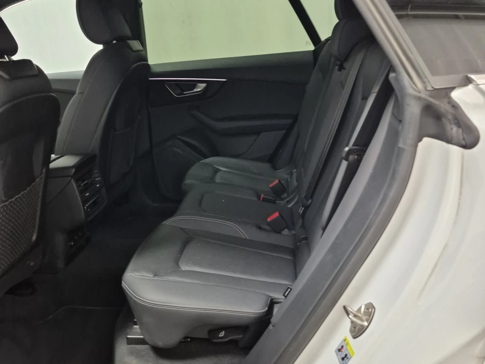 Audi Q8 * 55TFSI * S-Line * PROGRESSIV QUATTRO * CARFAX * , снимка 10 - Автомобили и джипове - 56065982