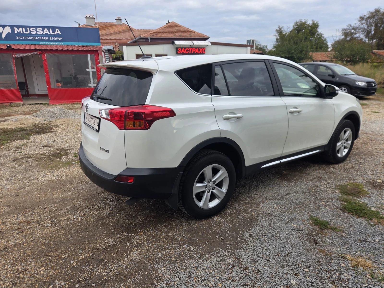 Toyota Rav4, снимка 14 - Автомобили и джипове - 56556561