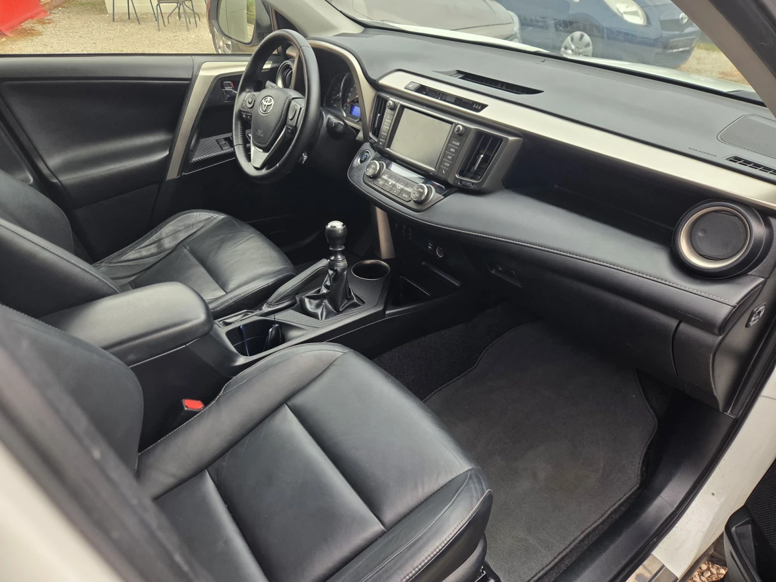 Toyota Rav4, снимка 8 - Автомобили и джипове - 56556561