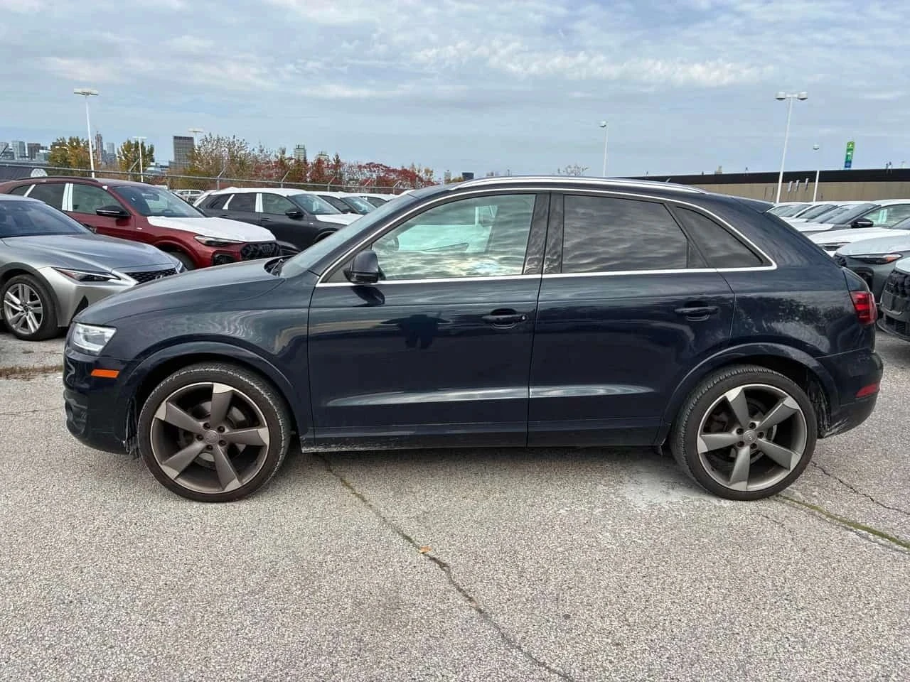 Audi Q3, снимка 2 - Автомобили и джипове - 56719722
