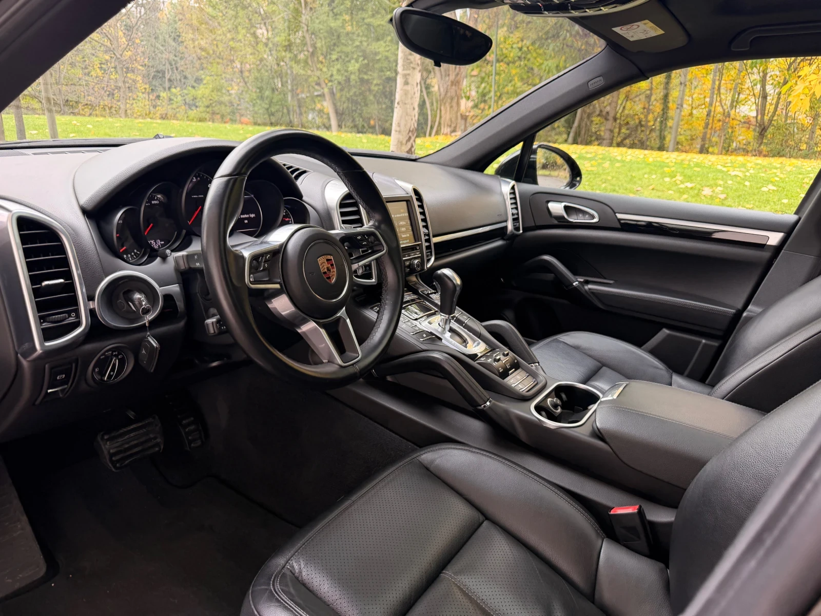 Porsche Cayenne 3.0d , снимка 9 - Автомобили и джипове - 56734100