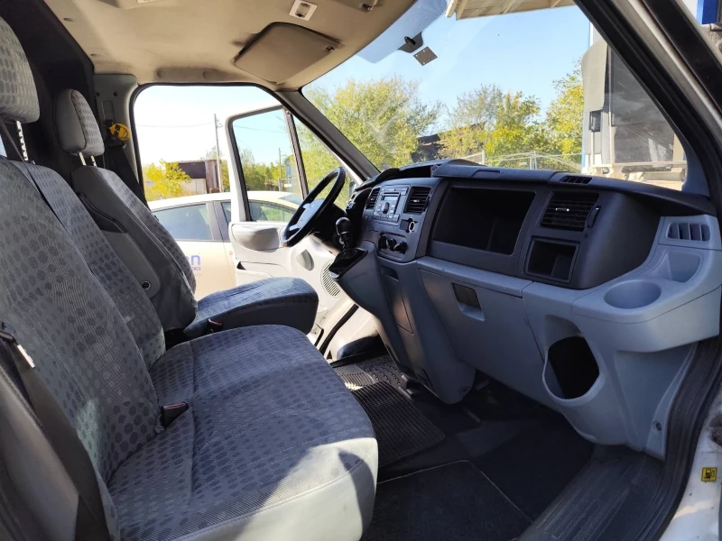 Ford Transit 2.2 cdti, снимка 14 - Бусове и автобуси - 47718761