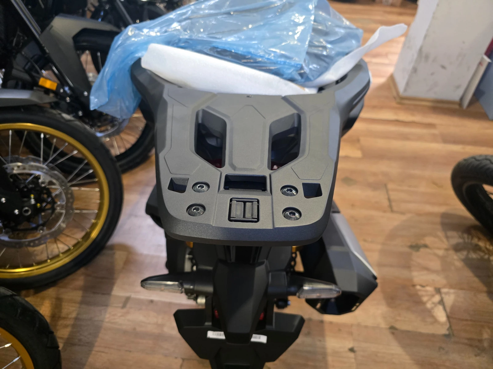 Honda X-ADV ADV 350 NEW + Top case , снимка 6 - Мотоциклети и мототехника - 55972685