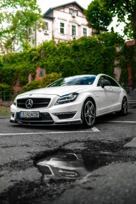  Mercedes-Benz CLS 63...