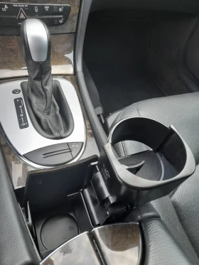 Mercedes-Benz E 320, снимка 7