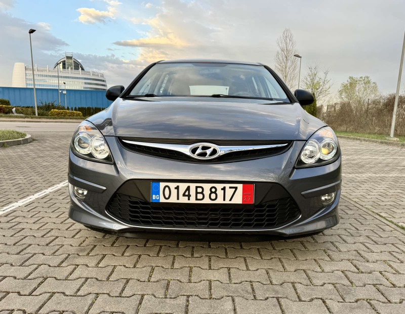 Hyundai I30 1.6i , снимка 8 - Автомобили и джипове - 45109335