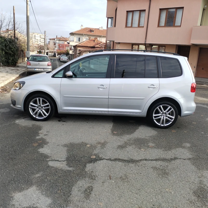 VW Touran, снимка 2 - Автомобили и джипове - 48405931