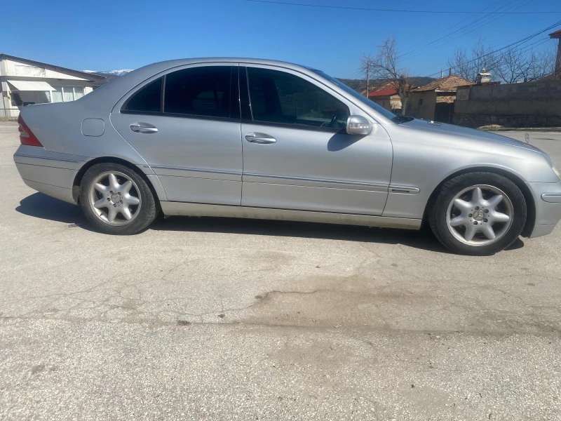 Mercedes-Benz C 240 Газ/бензин, снимка 4 - Автомобили и джипове - 49425892