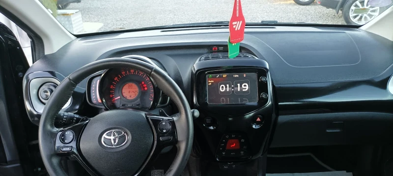Toyota Aygo R-line AUTOMAT , снимка 7 - Автомобили и джипове - 49714768