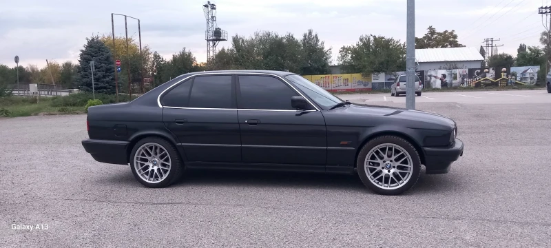 BMW 520 2.0 газ , снимка 3 - Автомобили и джипове - 51912403