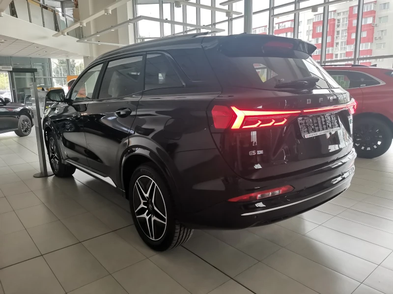 DONGFENG E5, снимка 2 - Автомобили и джипове - 50220959