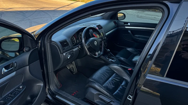 VW Golf 2.0T= GTI= Брутална визия= , снимка 9 - Автомобили и джипове - 52416713