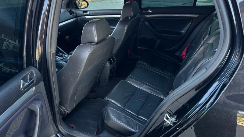 VW Golf 2.0T= GTI= Брутална визия= , снимка 13 - Автомобили и джипове - 52416713