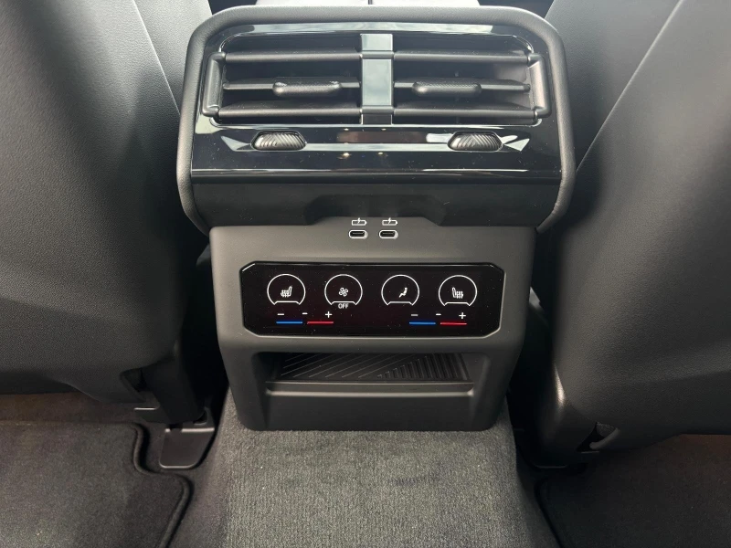 BMW M5 4.4 V8/PLUG-IN HYRBID/CARBON/B&W/HEAD UP/360/, снимка 13 - Автомобили и джипове - 52548908