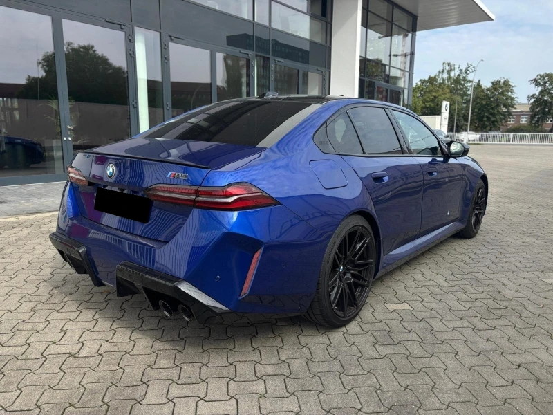 BMW M5 4.4 V8/PLUG-IN HYRBID/CARBON/B&W/HEAD UP/360/, снимка 5 - Автомобили и джипове - 52548908