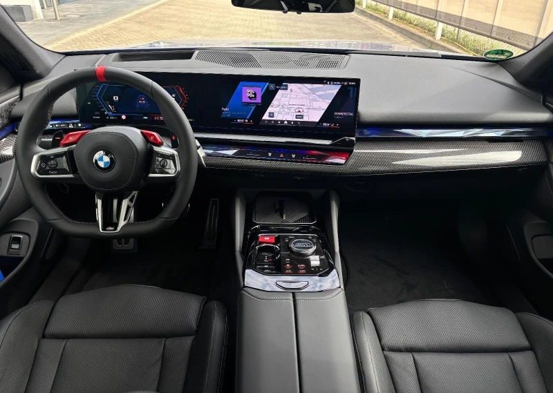BMW M5 4.4 V8/PLUG-IN HYRBID/CARBON/B&W/HEAD UP/360/, снимка 11 - Автомобили и джипове - 52548908