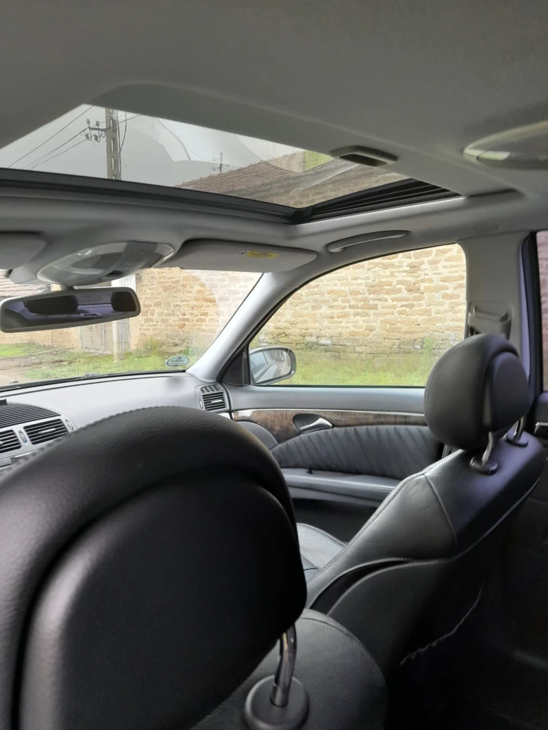 Mercedes-Benz E 320, снимка 14 - Автомобили и джипове - 52866866