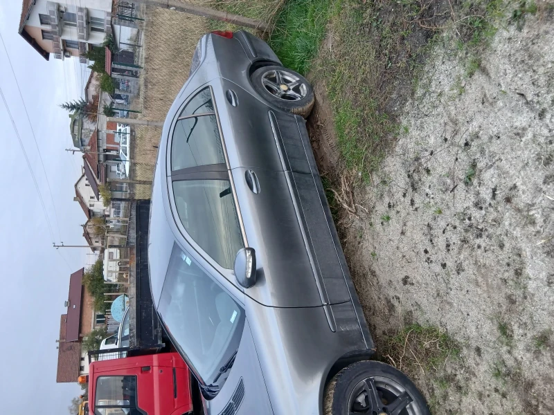 Mercedes-Benz E 220, снимка 2 - Автомобили и джипове - 53036160