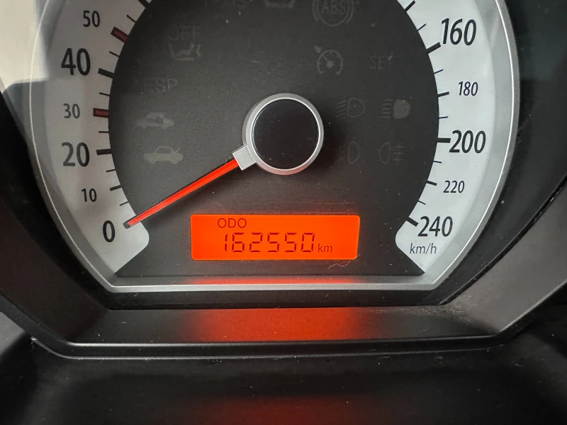 Kia Ceed 1.6CRDI 90kc, снимка 13 - Автомобили и джипове - 53203717