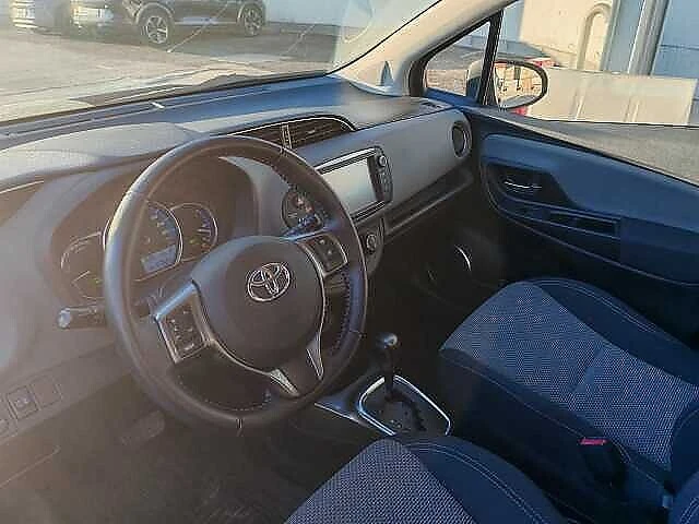 Toyota Yaris 1.5 HYBRID/FACE, снимка 7 - Автомобили и джипове - 49271009