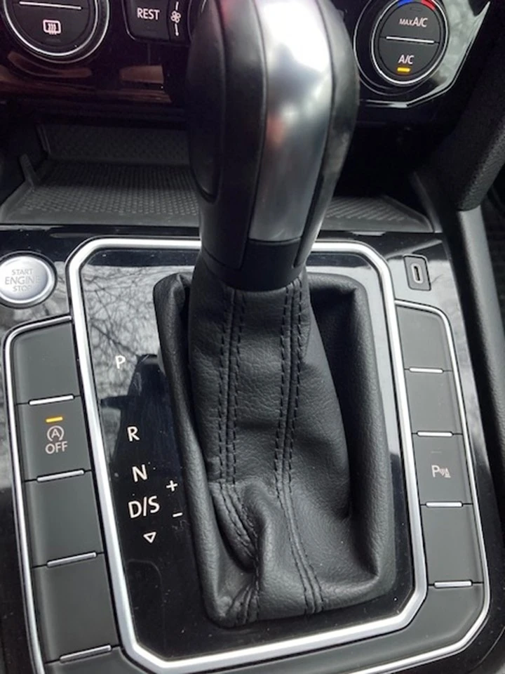 VW Passat Business, закупена от VW България, снимка 11 - Автомобили и джипове - 54316970