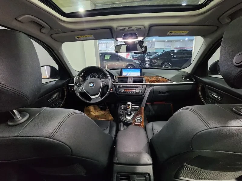 BMW 320 (F30), снимка 14 - Автомобили и джипове - 54960558