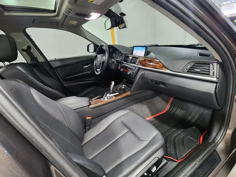 BMW 320 (F30), снимка 16 - Автомобили и джипове - 54960558