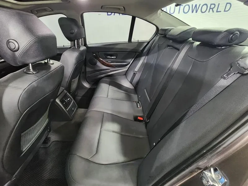 BMW 320 (F30), снимка 12 - Автомобили и джипове - 54960558