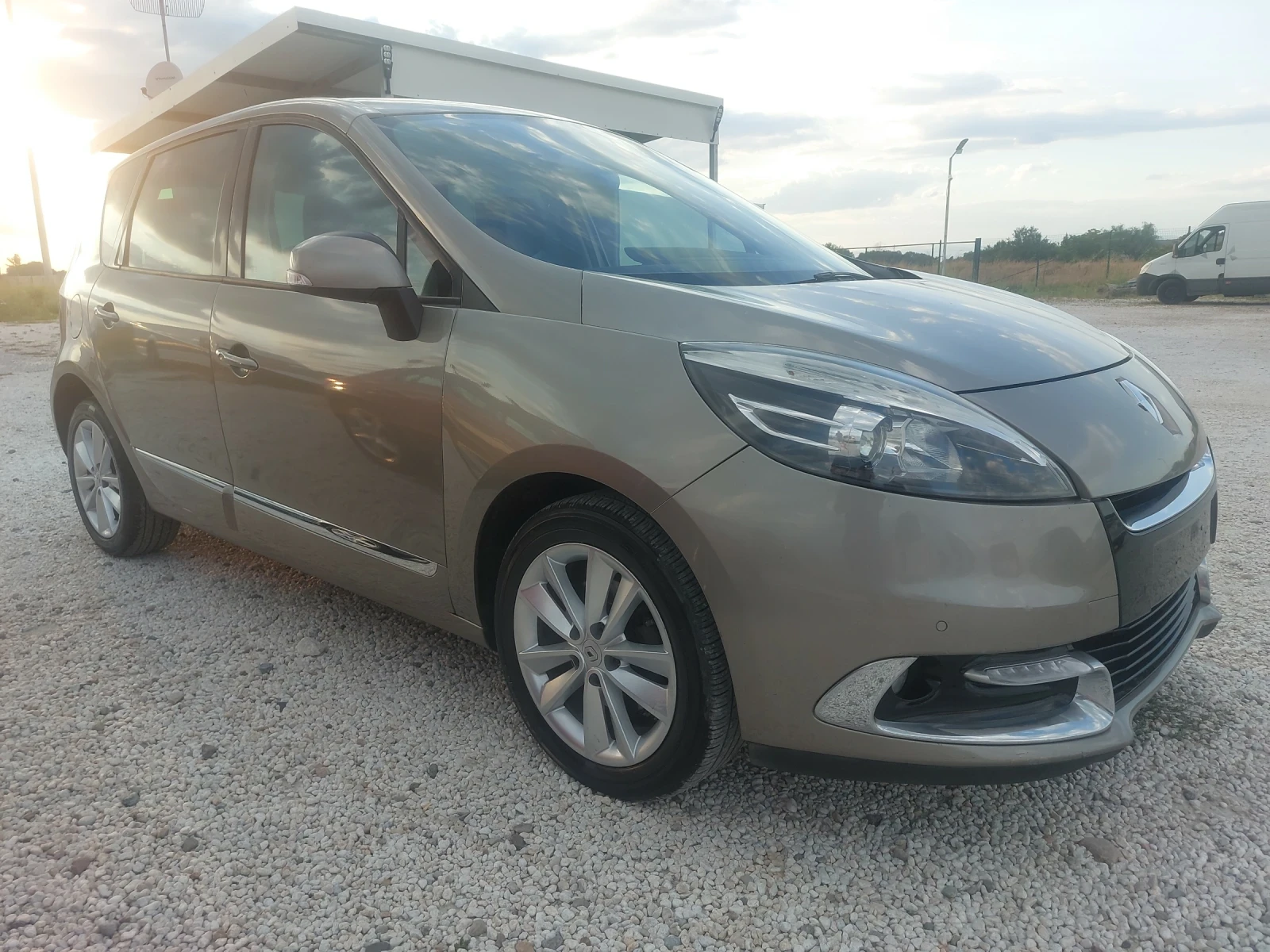 Renault Grand scenic 1.5DCI - изображение 2