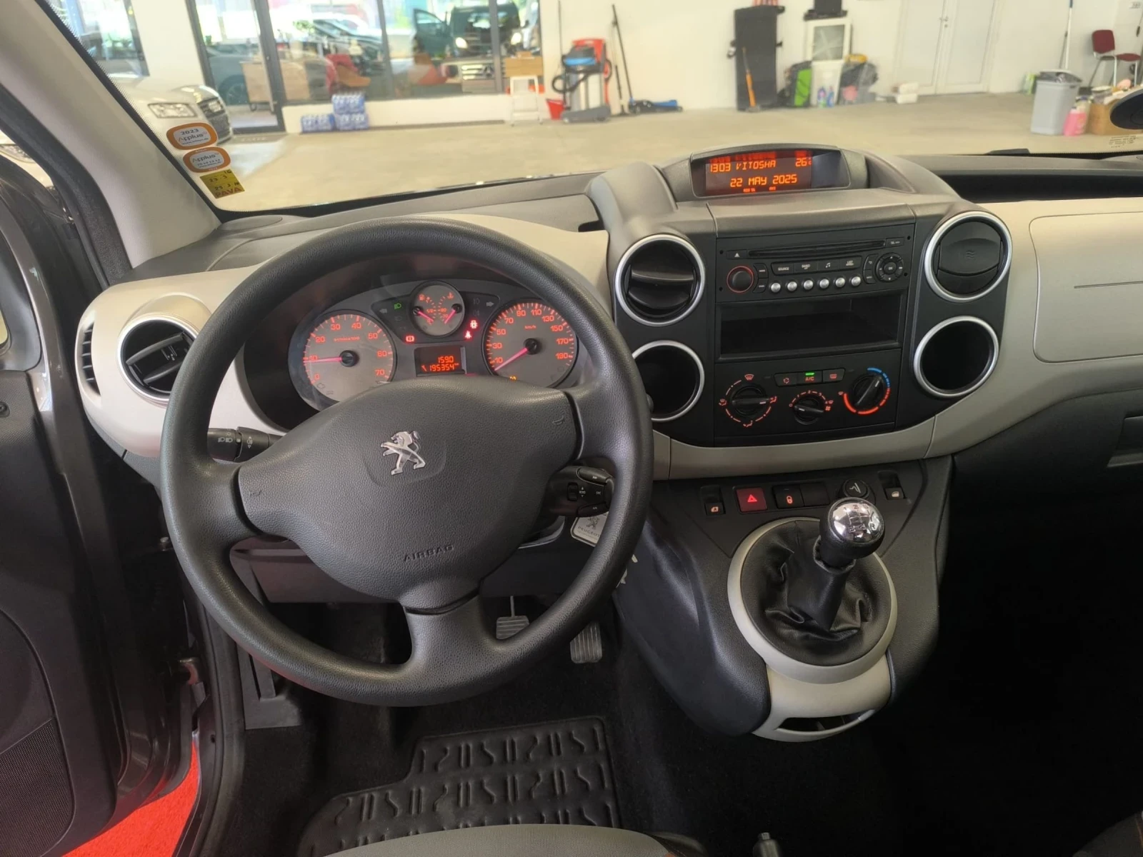 Peugeot Partner Tepee / 1.6 petrol 98hp / EU6 - изображение 9