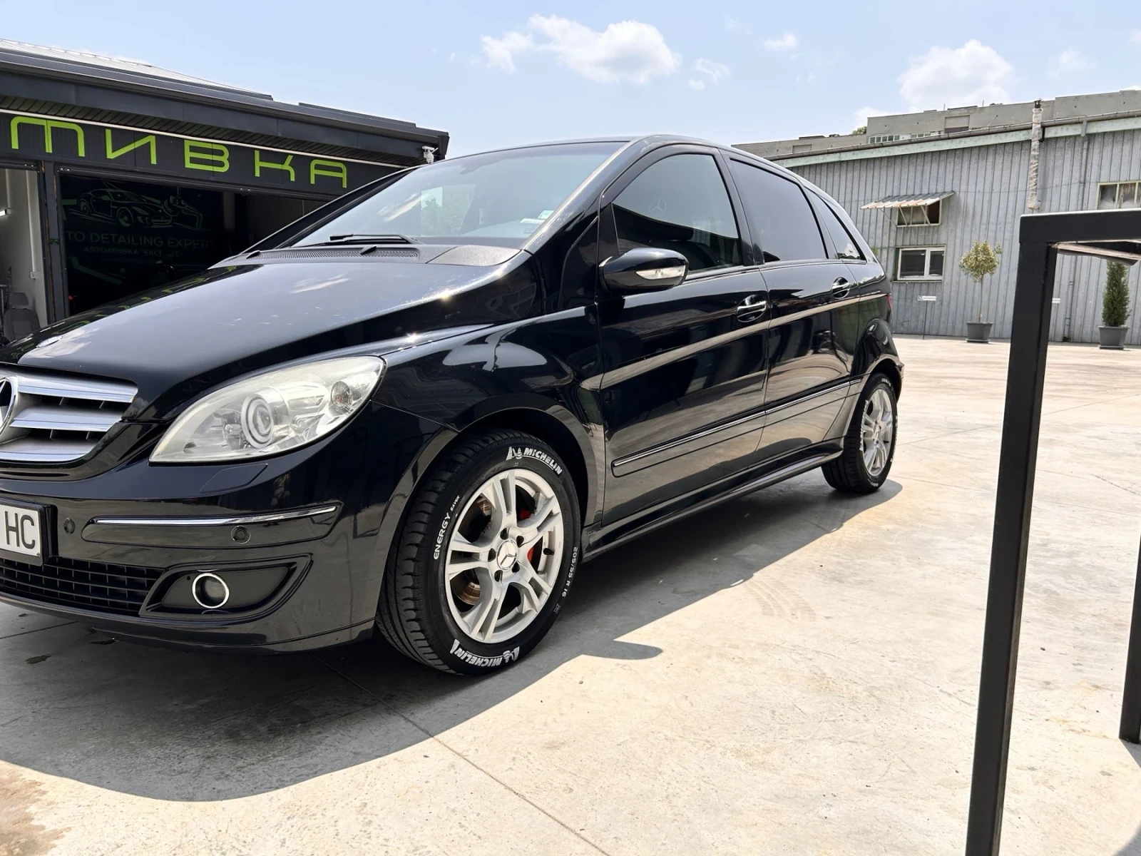 Mercedes-Benz B 180  - изображение 4