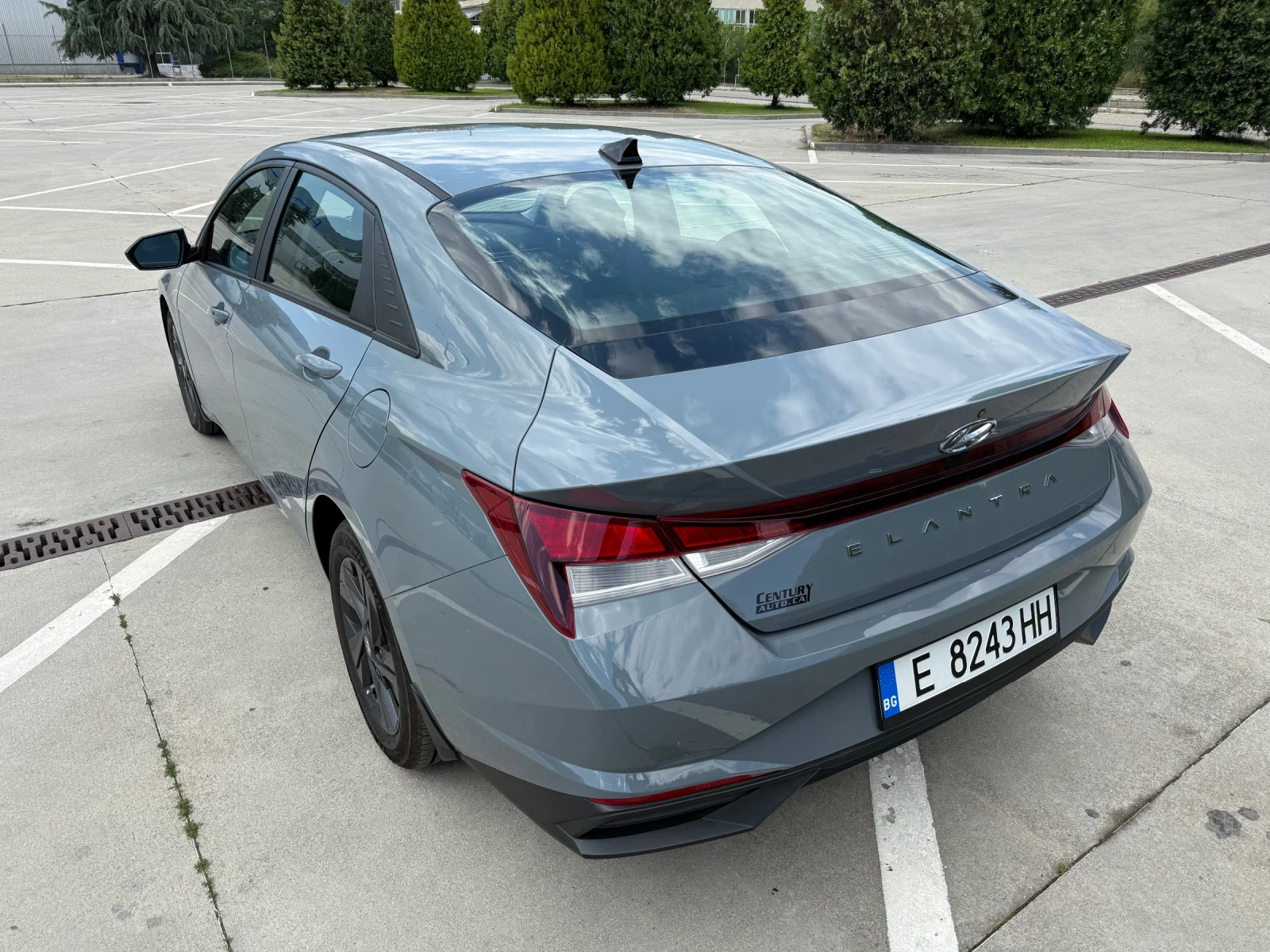 Hyundai Elantra SEL 2.0 MPI - изображение 8
