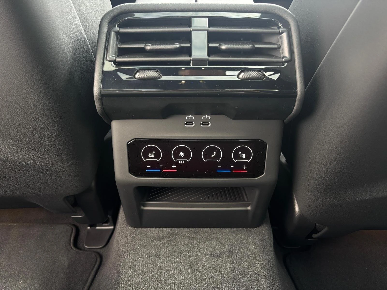 BMW M5 4.4 V8/PLUG-IN HYRBID/CARBON/B&W/HEAD UP/360/ | Mobile.bg   13